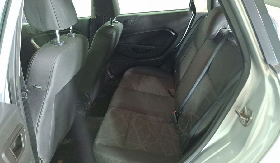 Ford Fiesta 1.6 TITANIUM Hatchback 2013