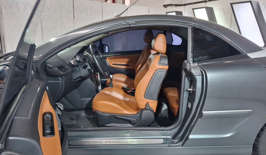 Peugeot 207 1.6 16V CC Convertible 2010