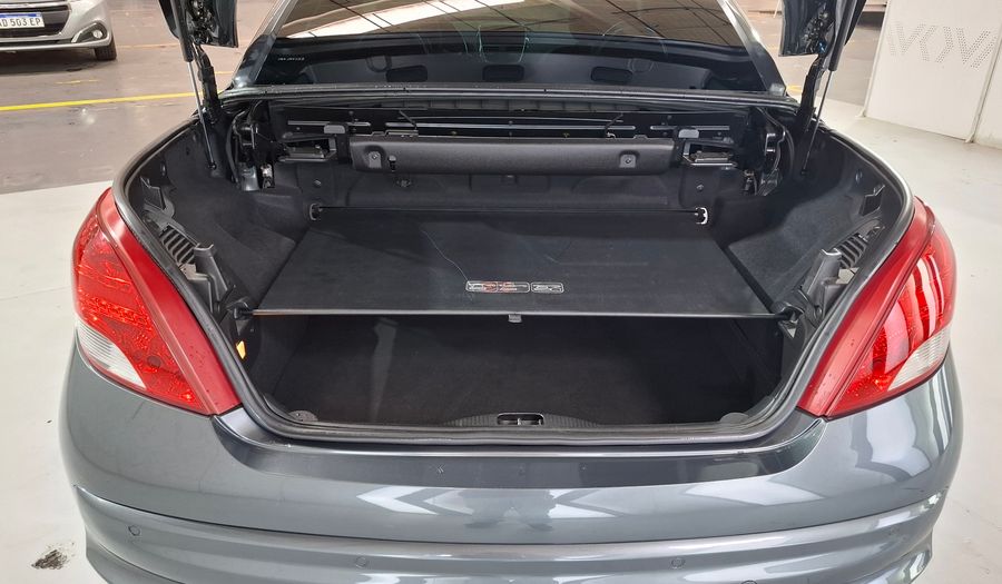 Peugeot 207 1.6 16V CC Convertible 2010