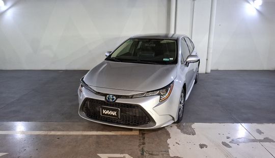 Toyota • Corolla