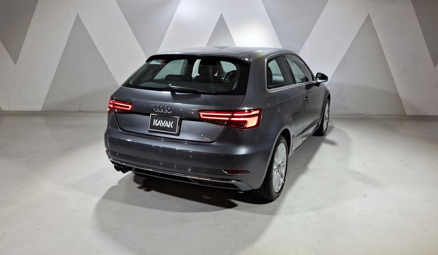 Audi A3 2.0 SELECT S TRONIC Hatchback 2017