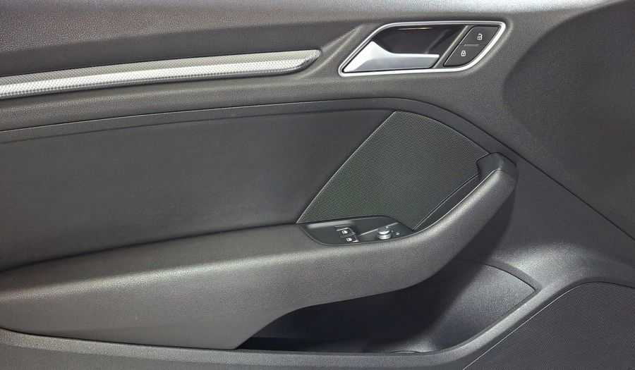 Audi A3 2.0 SELECT S TRONIC Hatchback 2017