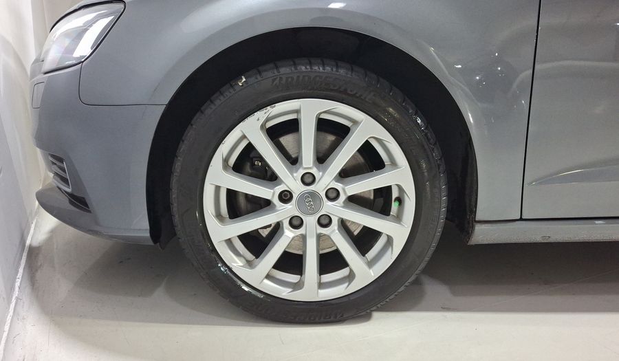 Audi A3 2.0 SELECT S TRONIC Hatchback 2017