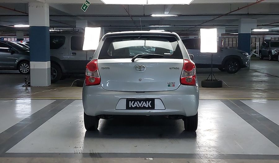 Toyota Etios 1.3 T-FLEX XS Hatchback 2013