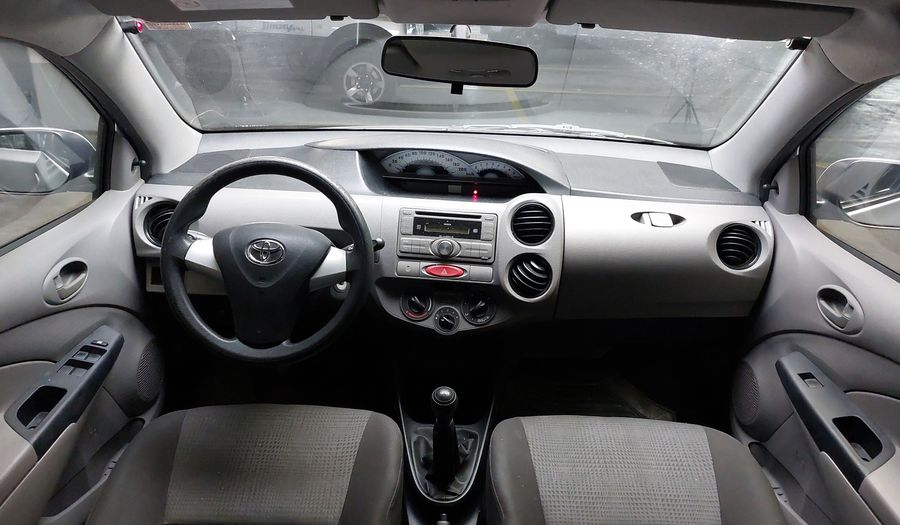 Toyota Etios 1.3 T-FLEX XS Hatchback 2013