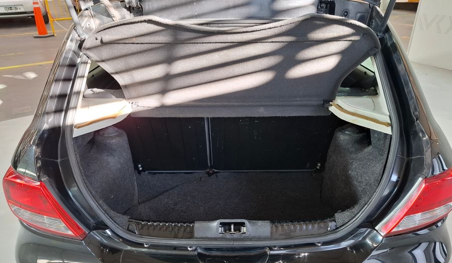 Volkswagen Gol Trend 1.6 PACK III Hatchback 2012
