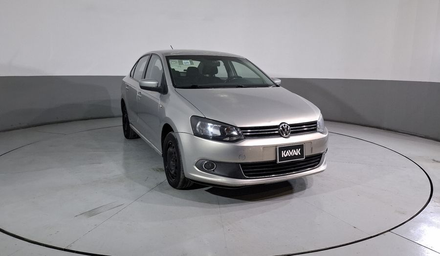 Volkswagen Vento 1.6 HIGHLINE MT Sedan 2014