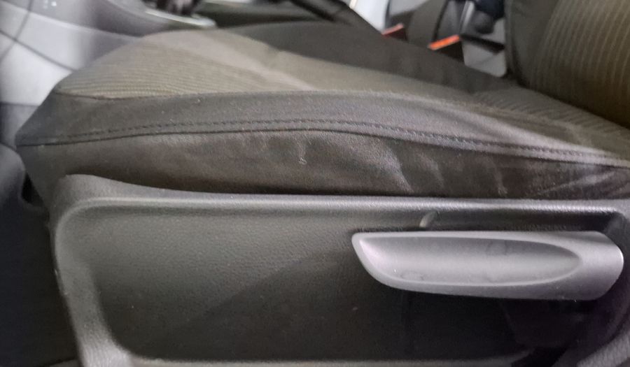 Volkswagen Vento 1.6 HIGHLINE MT Sedan 2014