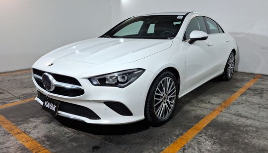 Mercedes Benz • Clase CLA