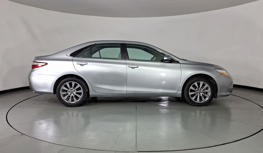 Toyota Camry 2.5 XLE NAVI L4 6AT Sedan 2016