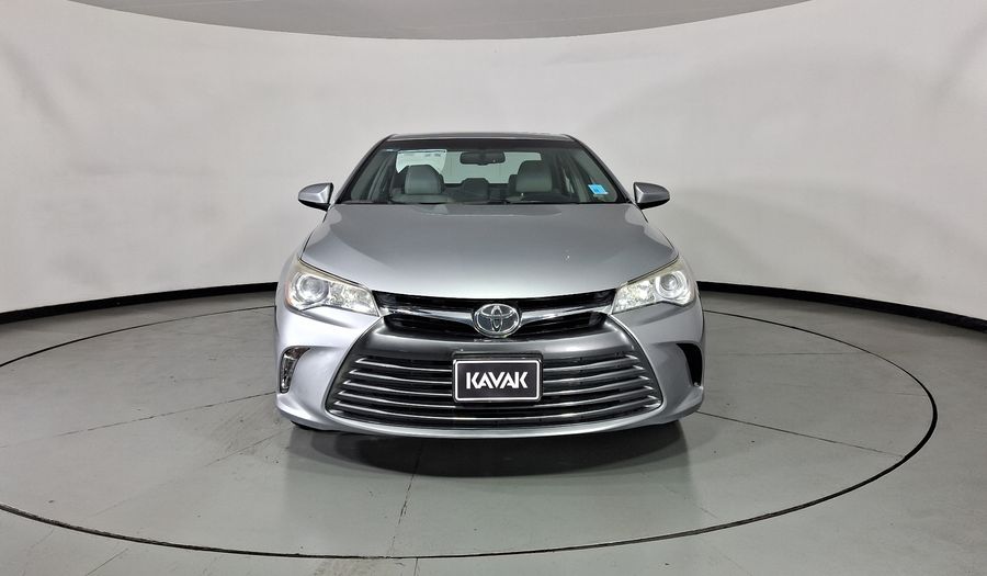 Toyota Camry 2.5 XLE NAVI L4 6AT Sedan 2016