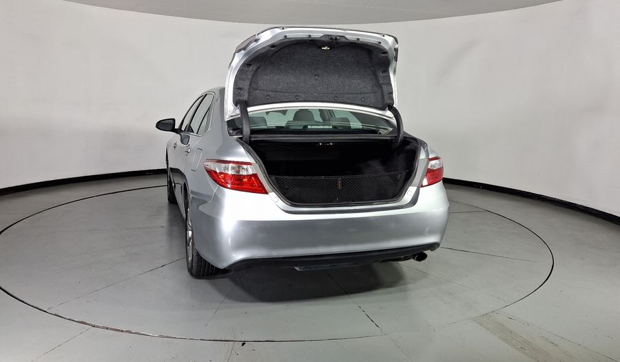 Toyota Camry 2.5 XLE NAVI L4 6AT Sedan 2016