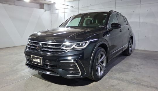 Volkswagen • Tiguan