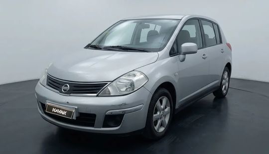 Nissan • Tiida