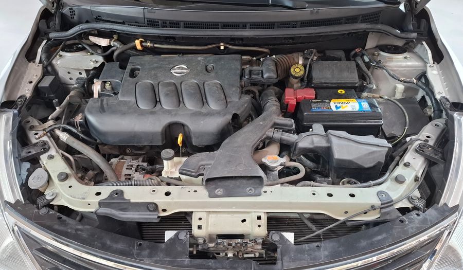 Nissan Tiida 1.8 ACENTA Hatchback 2014