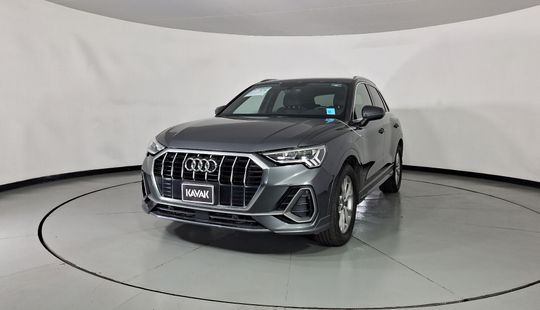Audi • Q3