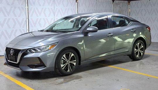 Nissan • Sentra