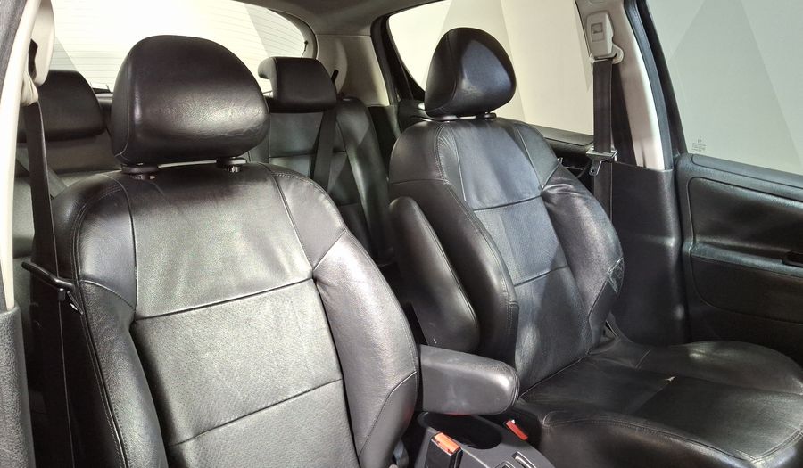 Peugeot 207 1.6 FÉLINE 5P MT Hatchback 2013