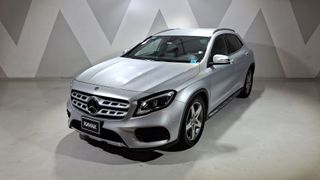 Mercedes Benz • Clase GLA