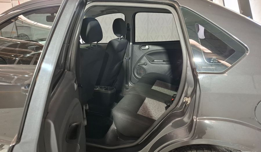 Ford Fiesta 1.6 AMBIENTE PLUS Sedan 2011