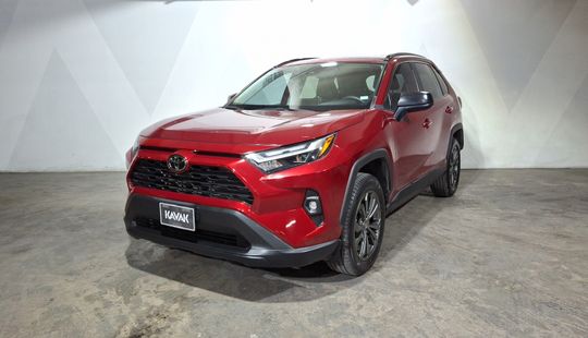Toyota • RAV4