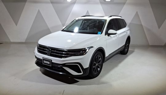Volkswagen • Tiguan