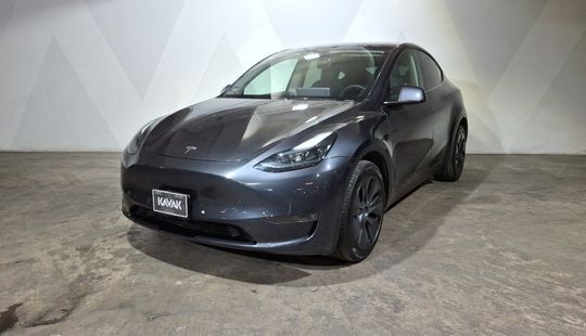 Tesla • Model Y