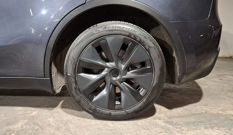 Tesla Model Y BEV LONG RANGE AUTO 4WD Suv 2025