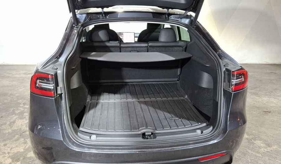 Tesla Model Y BEV LONG RANGE AUTO 4WD Suv 2025