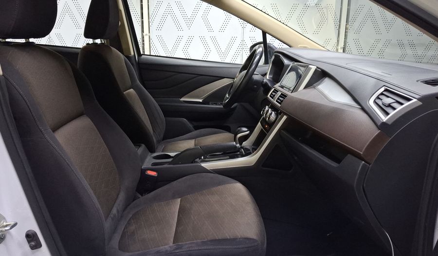 Mitsubishi Xpander 1.5 LIMITED AUTO Minivan 2023