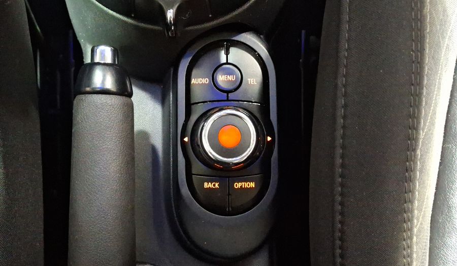 Mini Cooper 1.5 COOPER CHILI Hatchback 2016