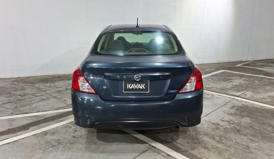Nissan Versa 1.6 SENSE TA AC Sedan 2016