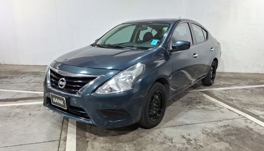 Nissan • Versa