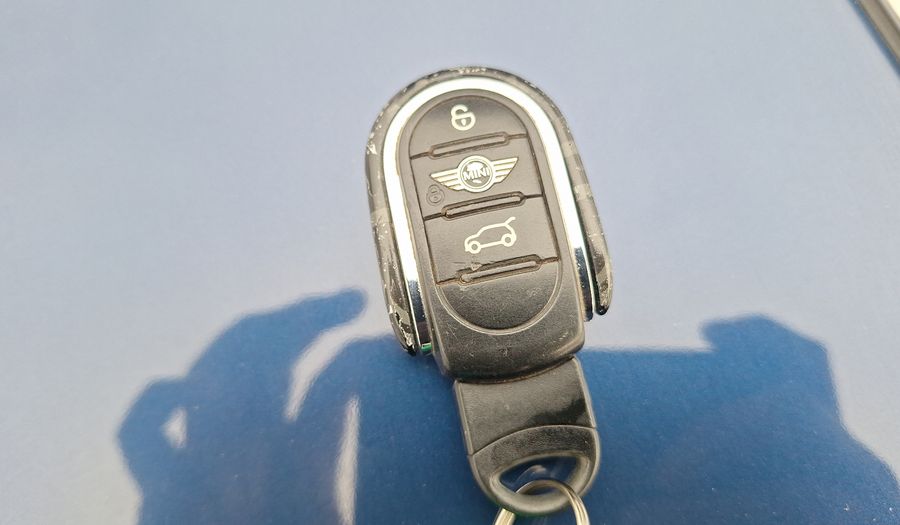 Mini Cooper 1.5 CLASSIC F56 MT Hatchback 2015