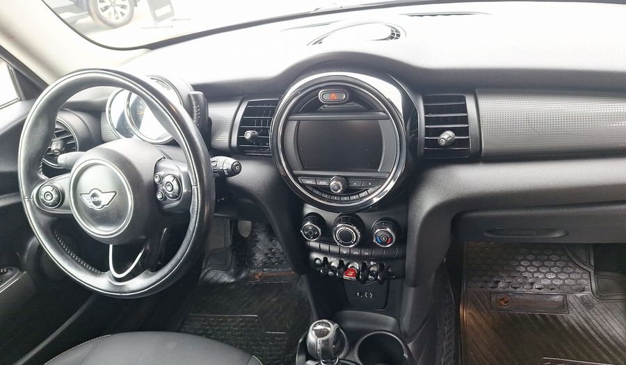 Mini Cooper 1.5 CLASSIC F56 MT Hatchback 2015