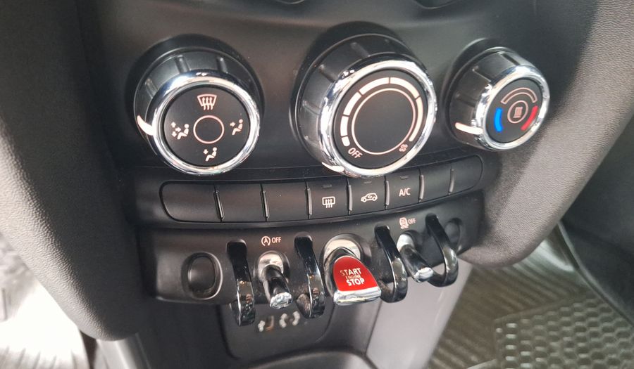 Mini Cooper 1.5 CLASSIC F56 MT Hatchback 2015