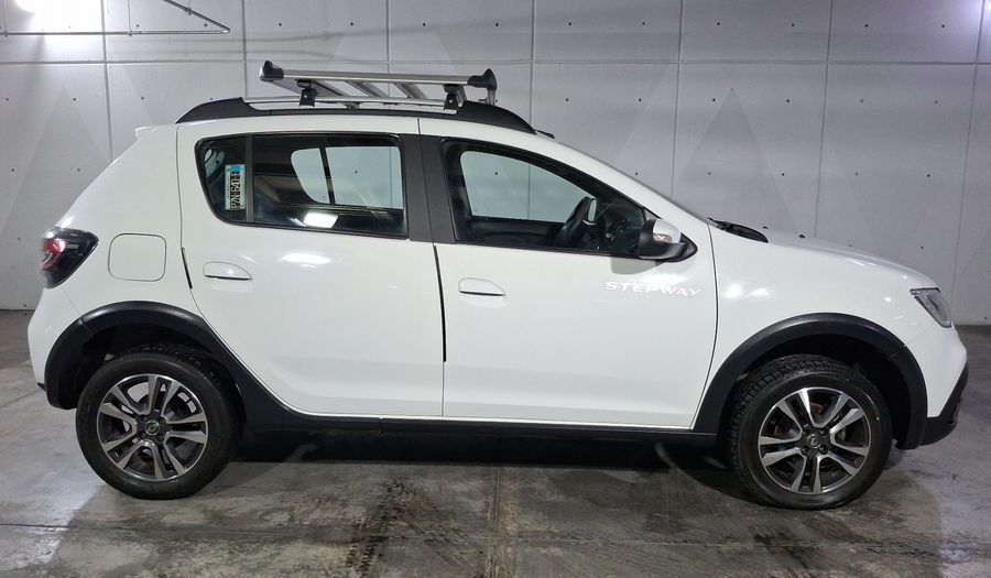 Renault Stepway 1.6 INTENS MT Hatchback 2024