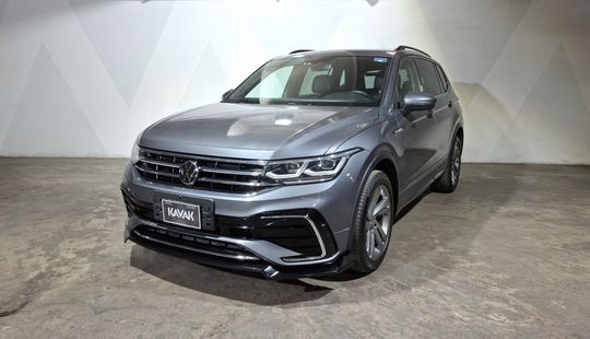 Volkswagen • Tiguan