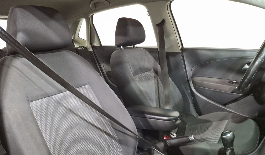 Volkswagen Polo 1.6 MT Hatchback 2017