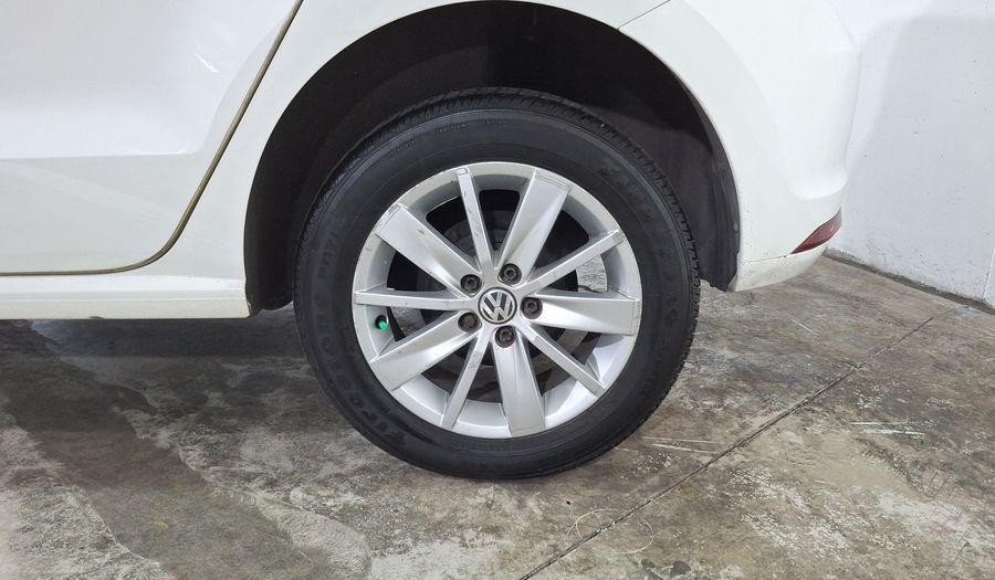 Volkswagen Polo 1.6 MT Hatchback 2017