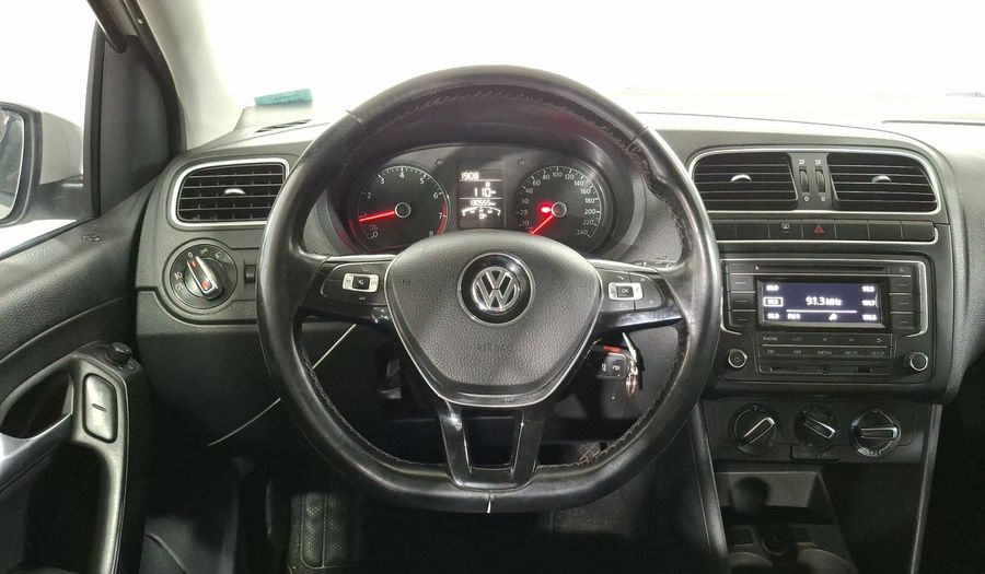 Volkswagen Polo 1.6 MT Hatchback 2017