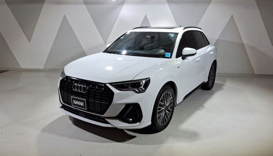 Audi • Q3