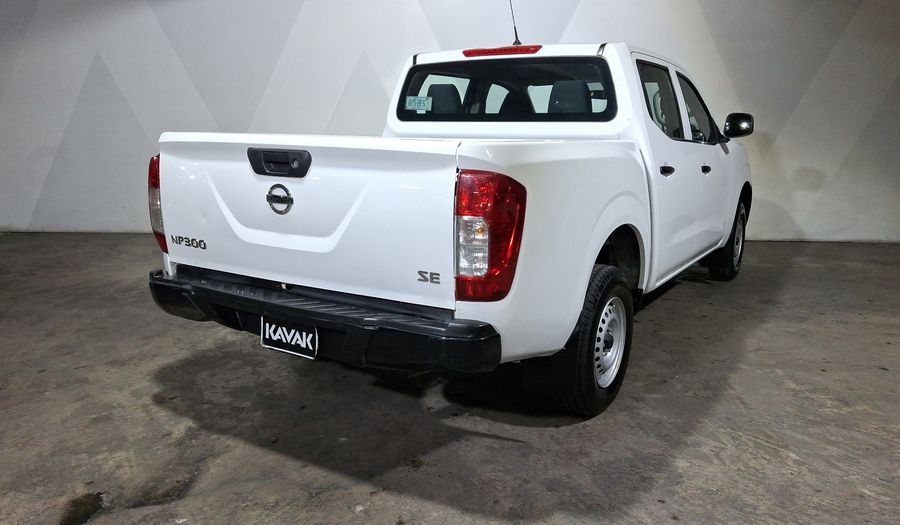 Nissan Np300 2.5 DOBLE CABINA SE AC PAQ SEG Pickup 2020