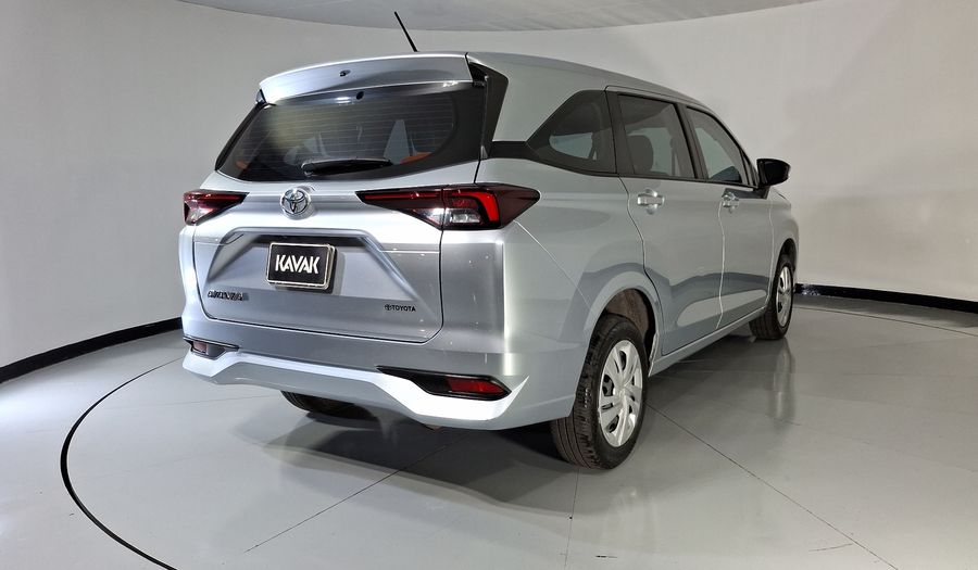 Toyota Avanza 1.5 LE Minivan 2023