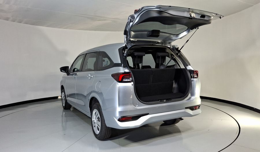 Toyota Avanza 1.5 LE Minivan 2023