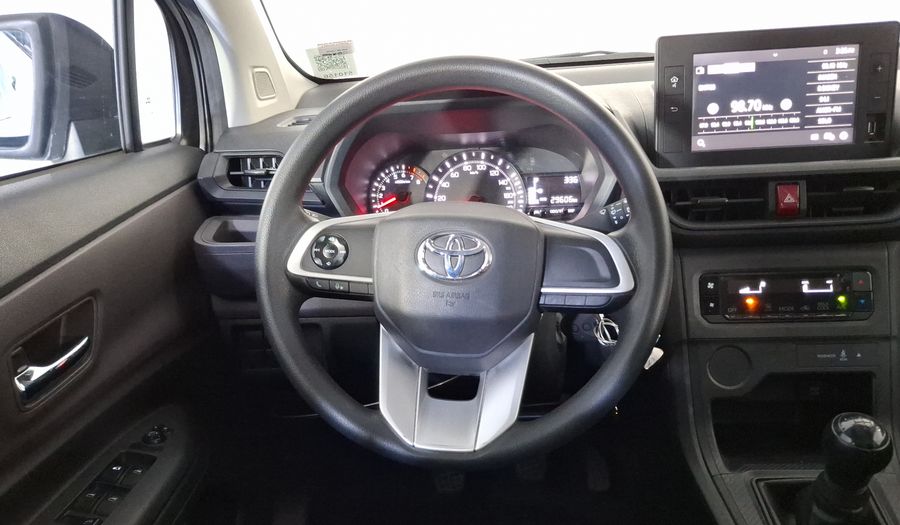 Toyota Avanza 1.5 LE Minivan 2023
