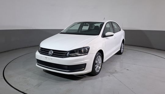 Volkswagen • Vento