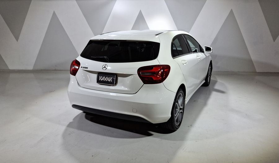 Mercedes Benz Clase A 1.6 200 STYLE DCT Hatchback 2018