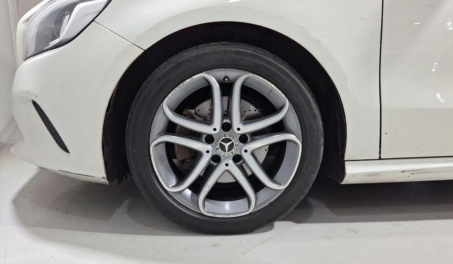 Mercedes Benz Clase A 1.6 200 STYLE DCT Hatchback 2018