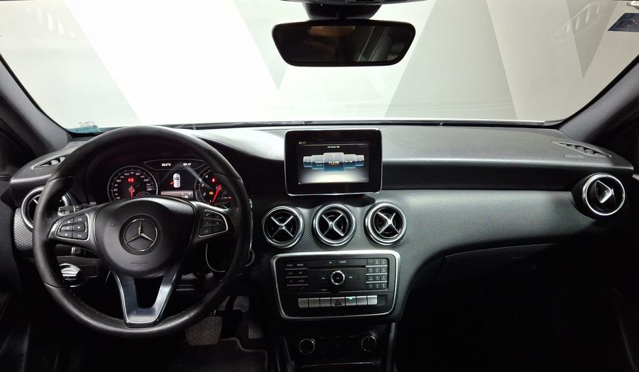 Mercedes Benz Clase A 1.6 200 STYLE DCT Hatchback 2018